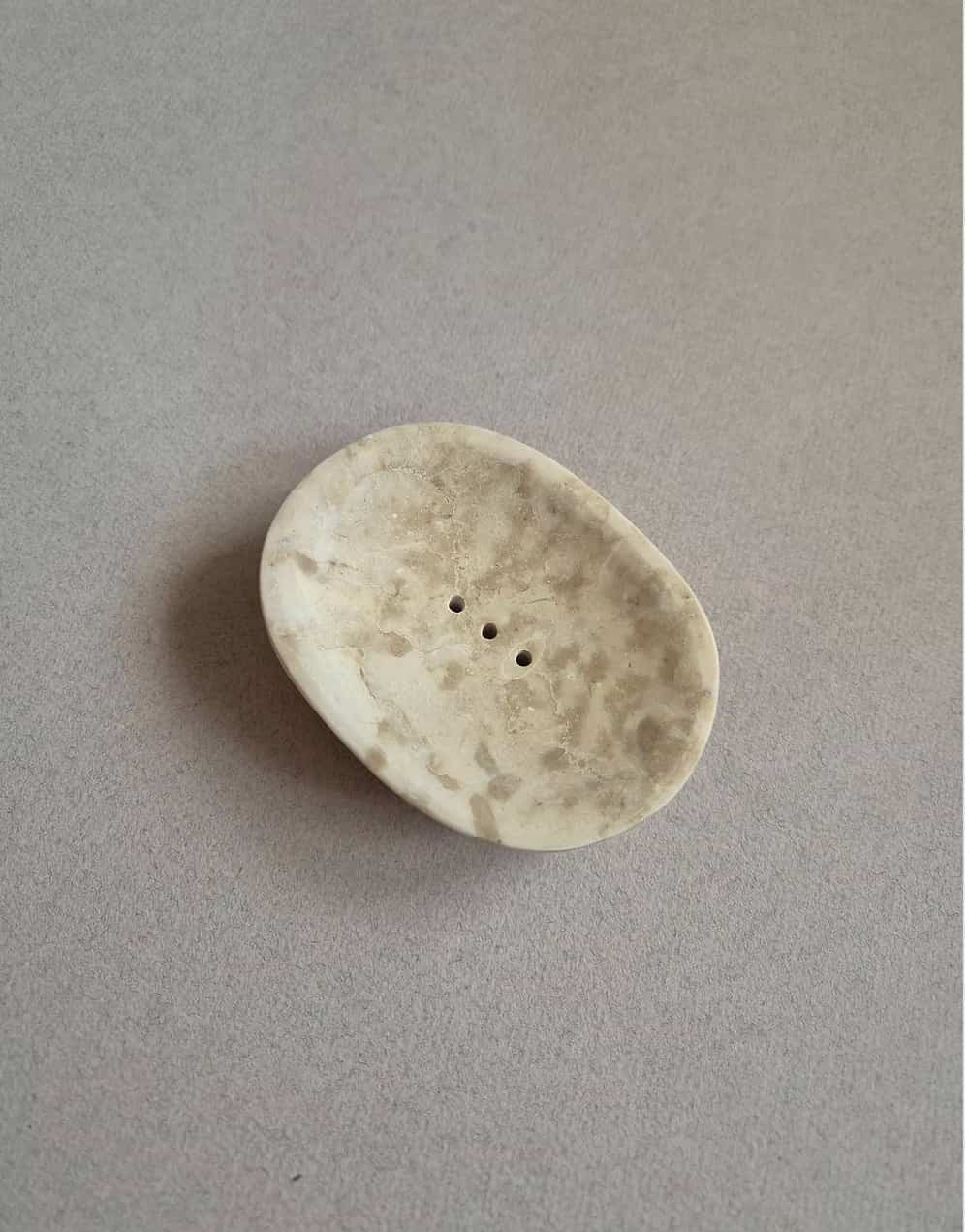 Cream marble soap dish