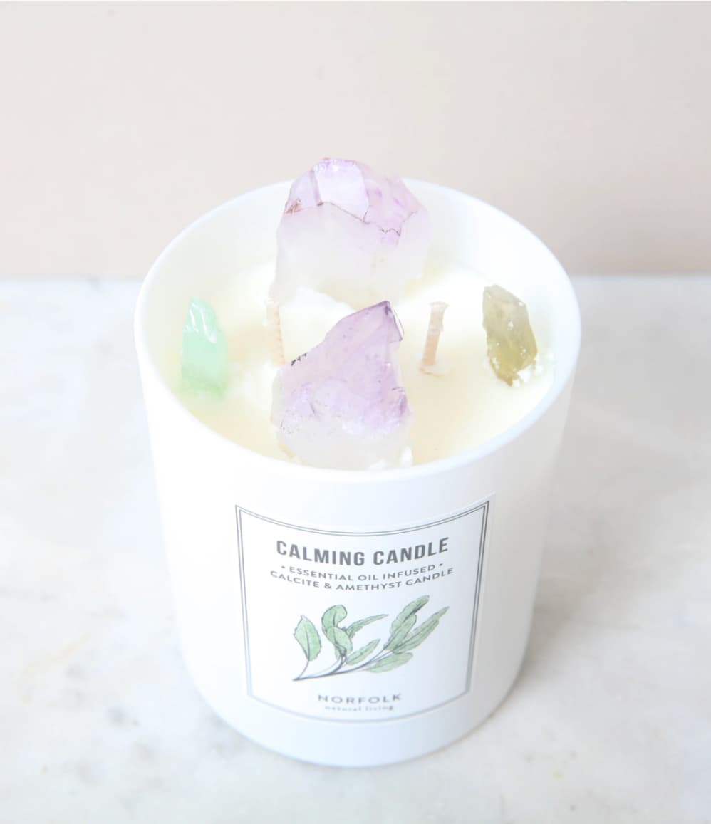 Calming aromatherapy candle topped with Amethyst and Green Calcite gemstones