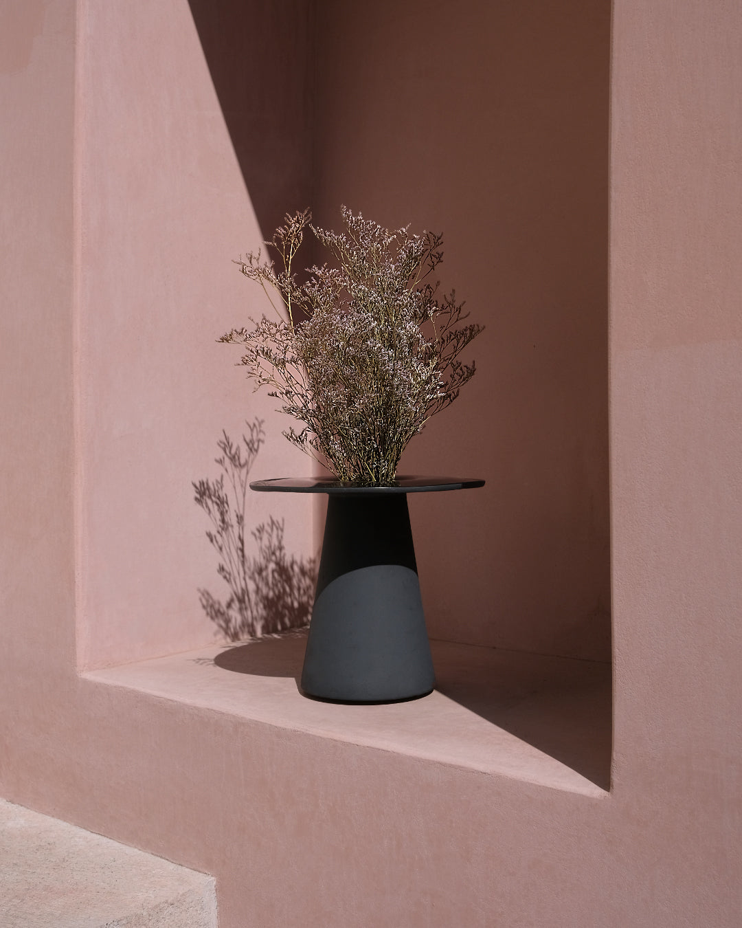 Ceramic flower vase artisan made. Corporate gifts from women - owned brands