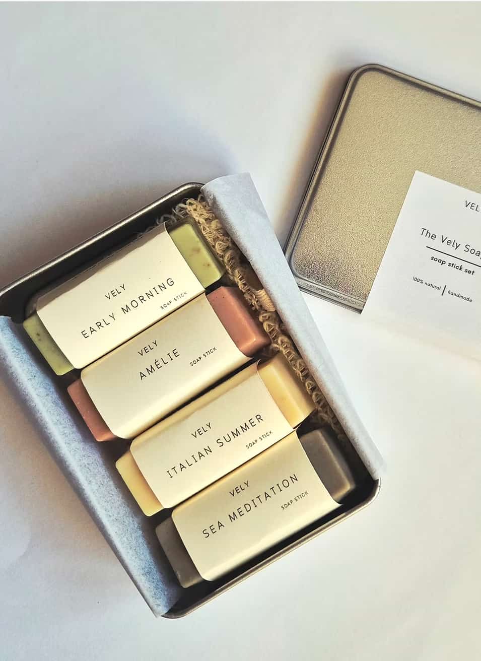 Natural mini soaps gift set with four soaps, sisal soap bag and tin