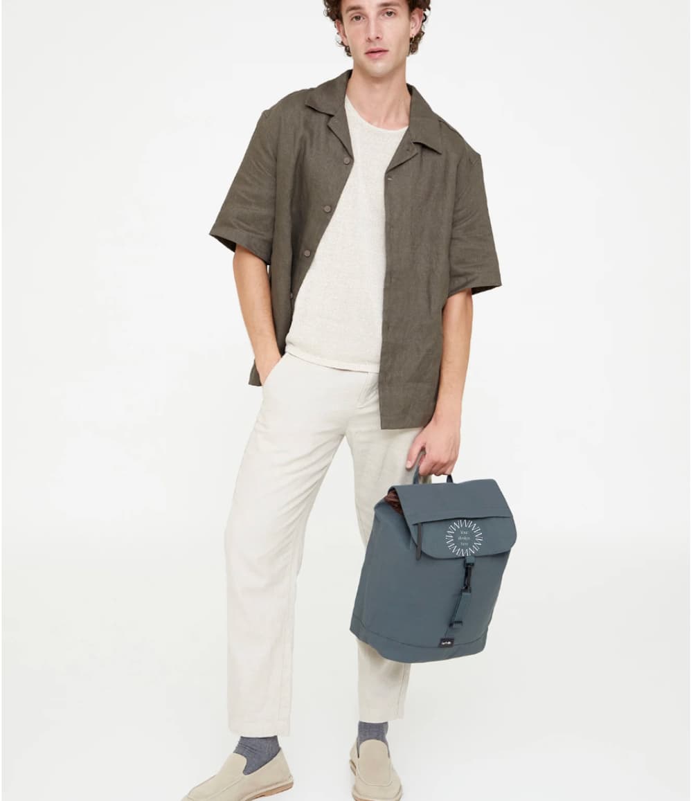 rPET Backpack 19L in leaf, held