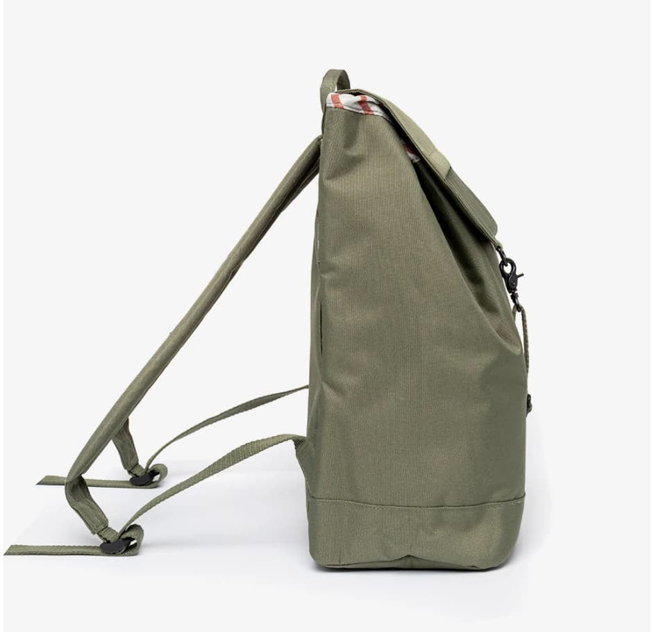 rPET Backpack 19L in olive green, side