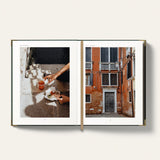 Venice Travel Guide, page showing photos of Venice houses and restaurants
